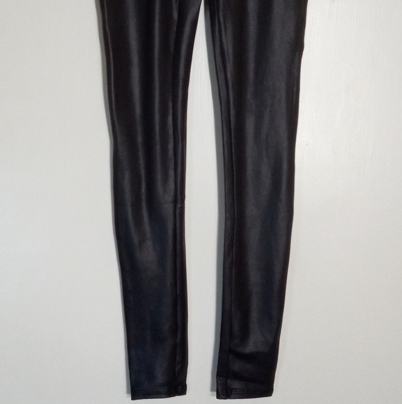 Spanx faux leather compression leggings women size small - Picture 9 of 9